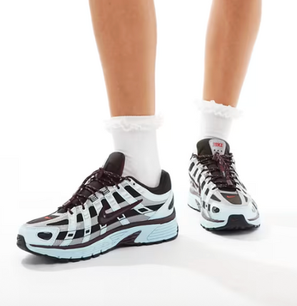 P6000 unisex in light blue and burgundy